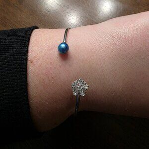 Snowflake Pearl Bangle Bracelet